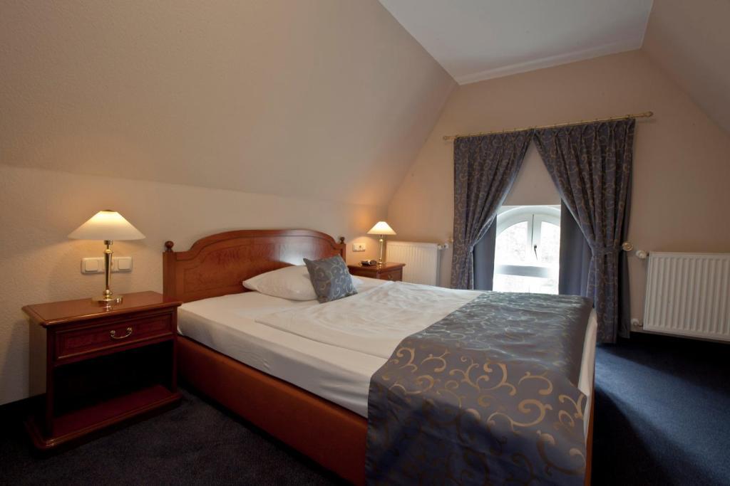 Hotel Knobelsdorff 3*